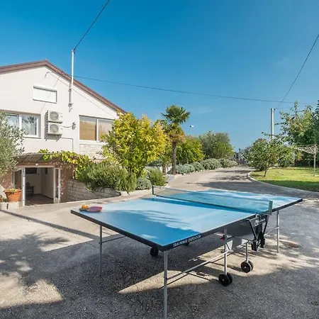 Villa Viktoria Poll&garden View Kaštelir